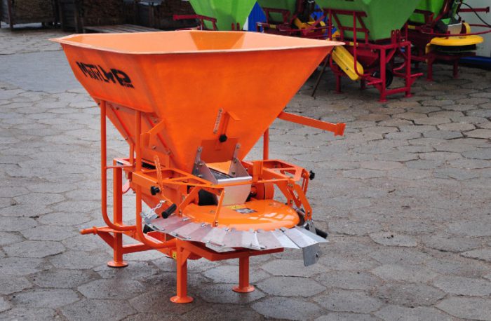 Rozsiewacz Komunalny N031M, N031M/1